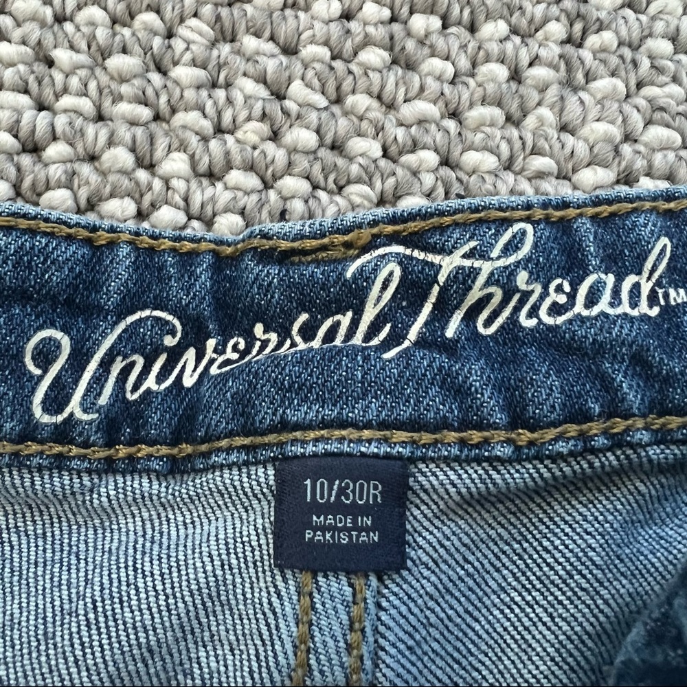 Universal Thread Mom Jeans - Picture 3 of 3
